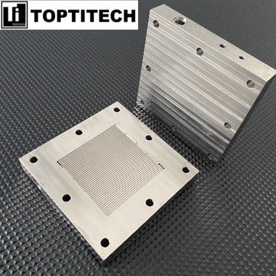 Pelat kolektor arus titanium dengan saluran aliran untuk produksi hidrogen hijau‌